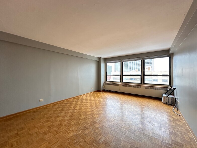 Building Photo - 4180 N Marine Dr