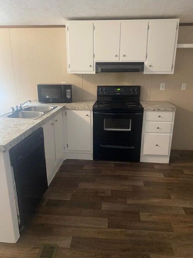 Lombardy Court 4637 Lombardy Ct Murrells Inlet SC 29576 Apartment