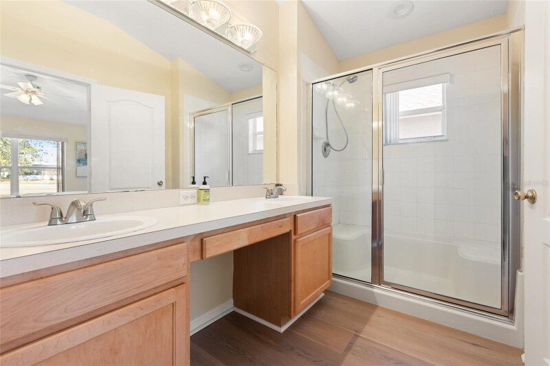 Building Photo - 5105 Gato Del Sol Cir