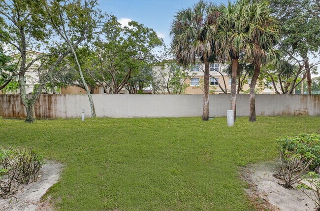 Building Photo - 20951 Via Alamanda