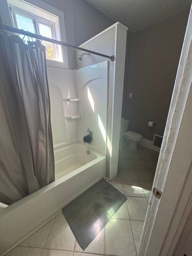 Building Photo - 5498 Hays Street