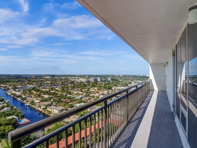 Building Photo - 4280 Galt Ocean Dr