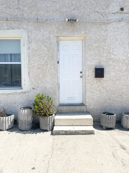 Primary Photo - 3942 Wallace St