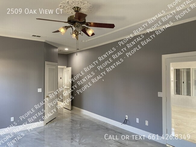 Building Photo - 2509 Oak View Ct