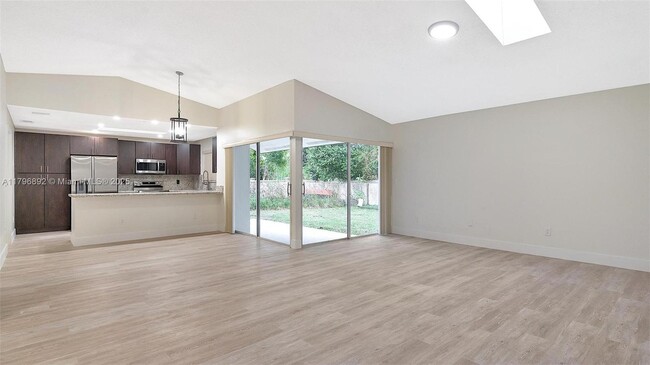 Building Photo - 13800 SW 285th Terrace