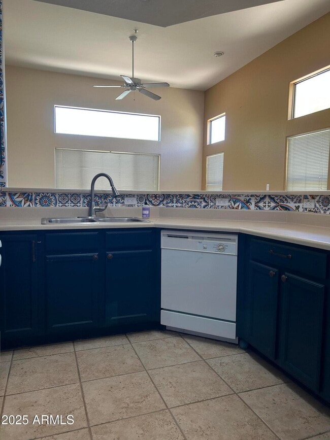 Building Photo - 9065 E Gary Rd