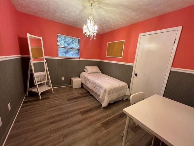 Building Photo - 130 Shaw Dr