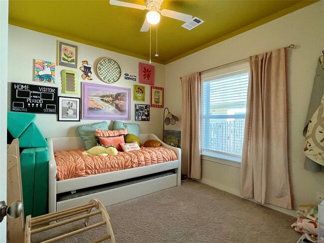 Building Photo - 876 Hedgefield Way