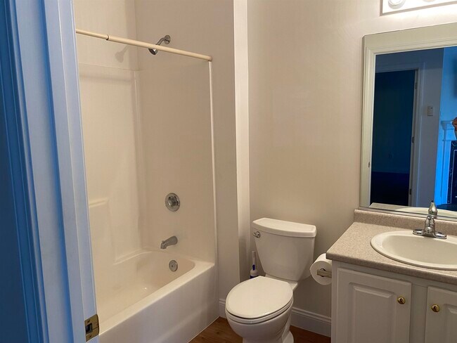 Building Photo - 59 Cluff Rd