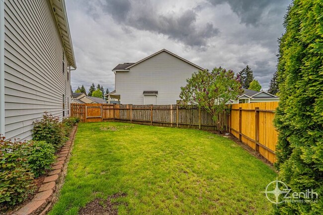 Building Photo - 8304 NE 158th Ave