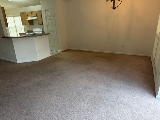 Building Photo - 1709 Pine Bay Dr
