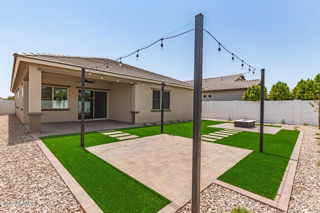 Building Photo - 2808 W Roosevelt Dr