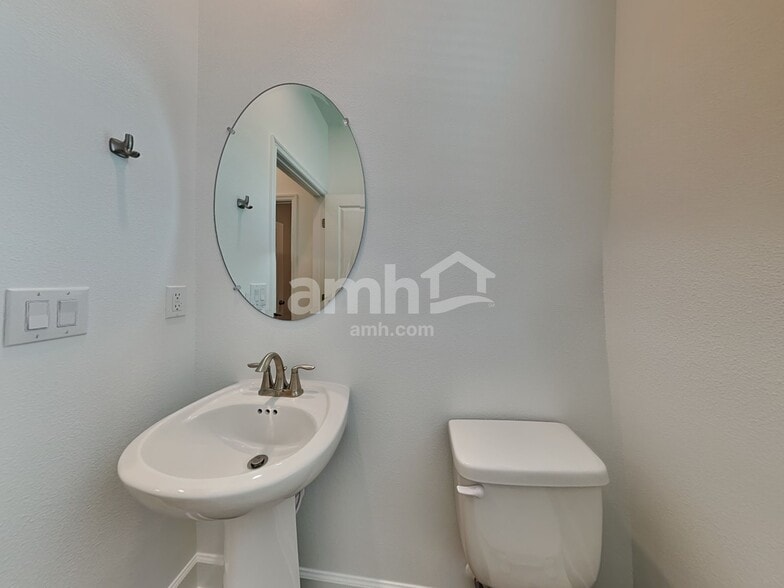 Building Photo - 37777 Dusty Saddle Ln