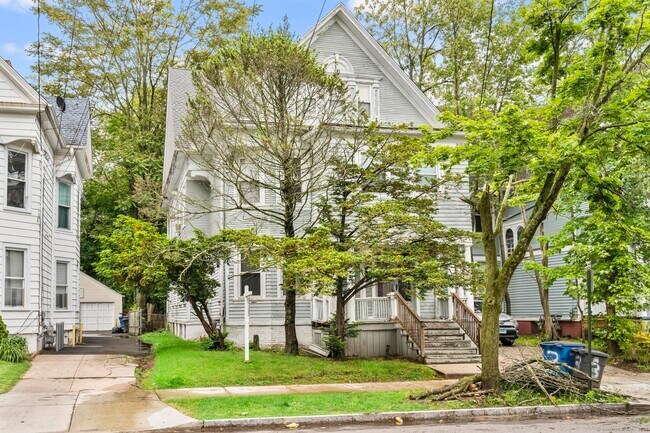 Building Photo - 379 Winthrop Ave