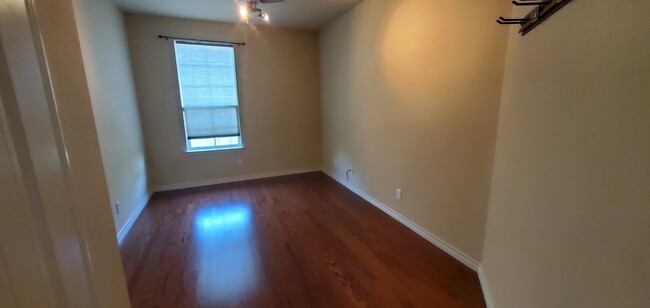 Building Photo - Downtown Fort Worth Condo