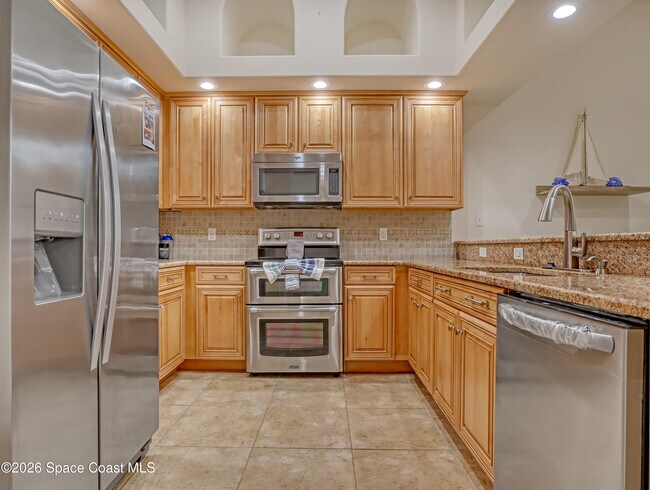 Building Photo - 118 Mediterranean Way