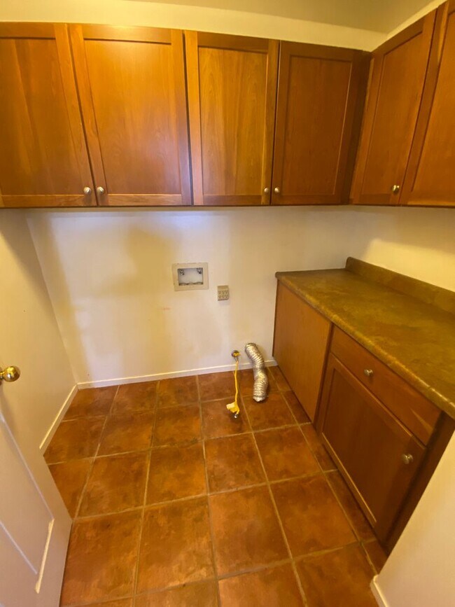 Building Photo - 11115 Cactus Valley Dr