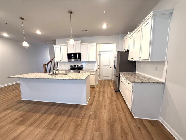 Building Photo - 401 Lanier Cir