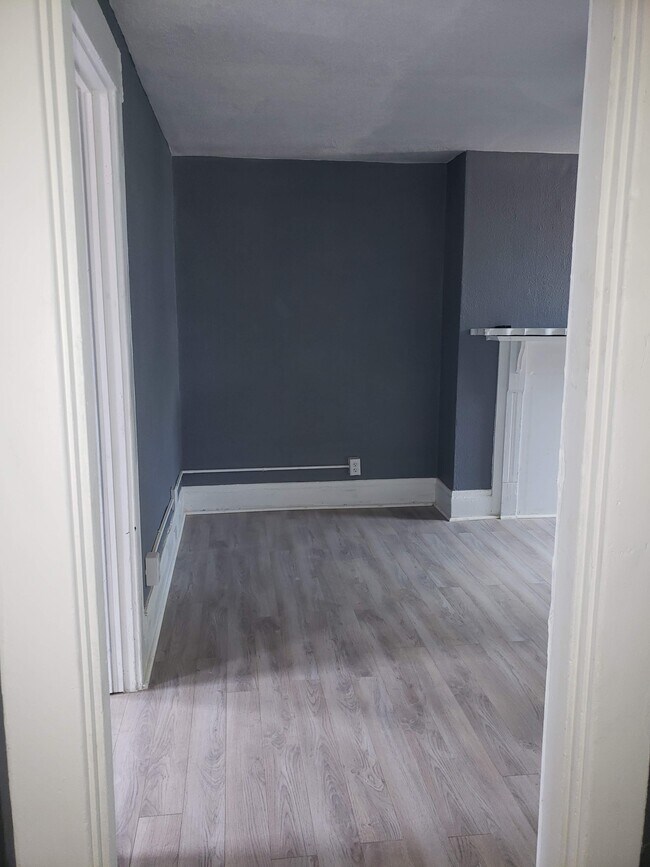 Building Photo - 84 S 15th St