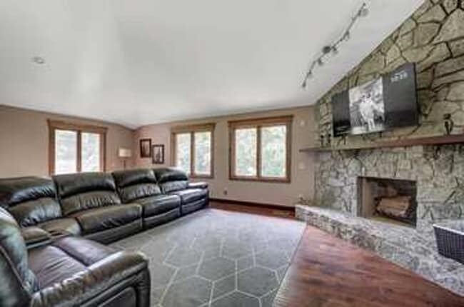Building Photo - Beautiful Home in Cincinnati!!