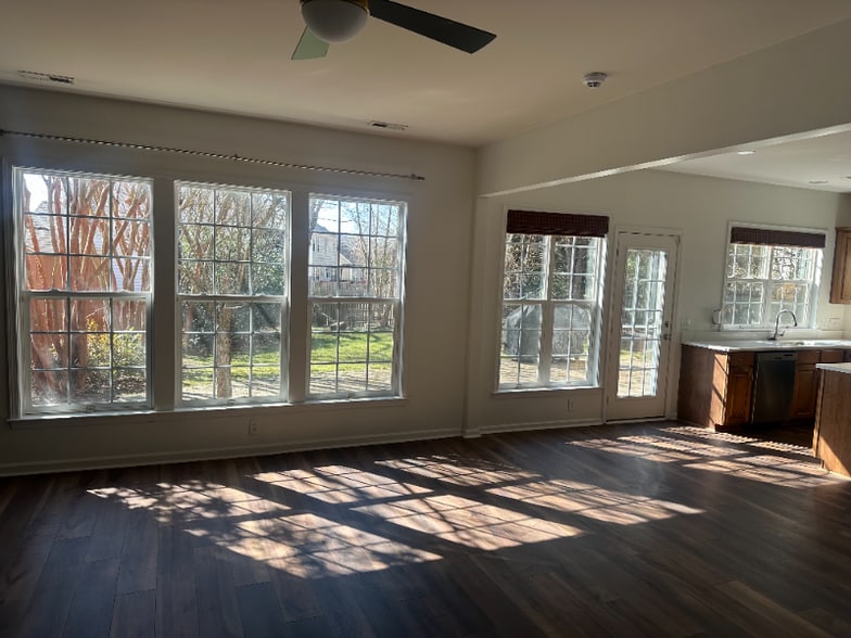 Building Photo - 8514 Society St