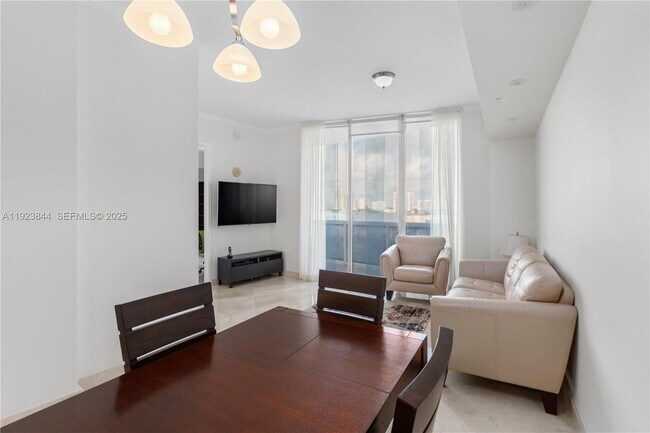 Building Photo - 18101 Collins Ave