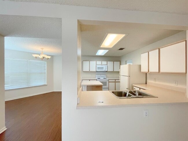 Building Photo - 2812 High Point Cove