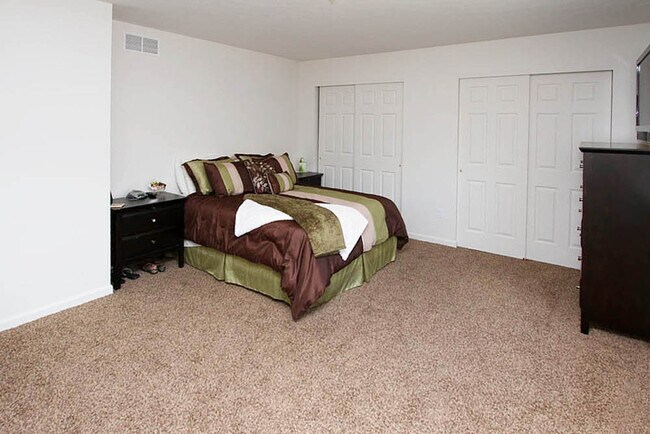 Building Photo - 2 Livery Way