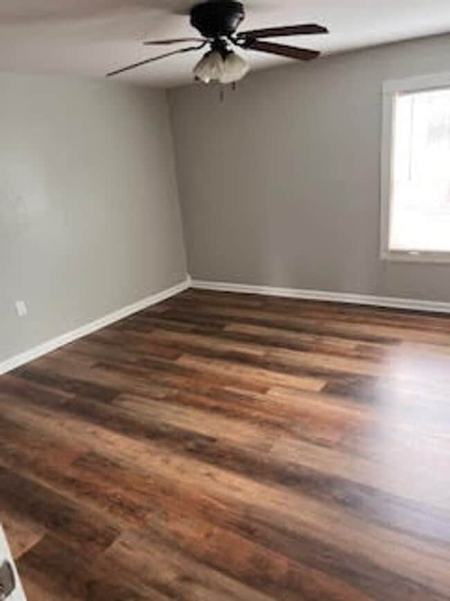 Building Photo - 254 N Reisner St