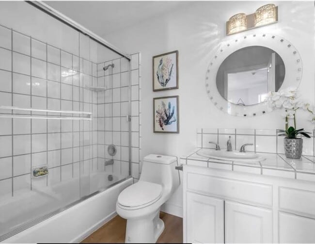 2nd Bathroom - 138 S Broadway