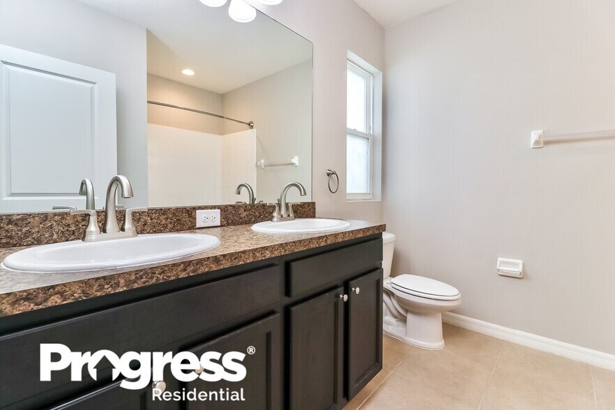 Building Photo - 36618 Goffaux Loop