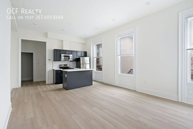 Building Photo - Modern Renovated Fairmount One Bedroom Apa...