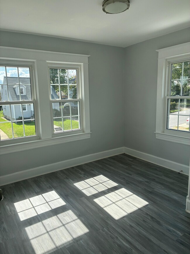 Building Photo - 4406 Hooper Ave