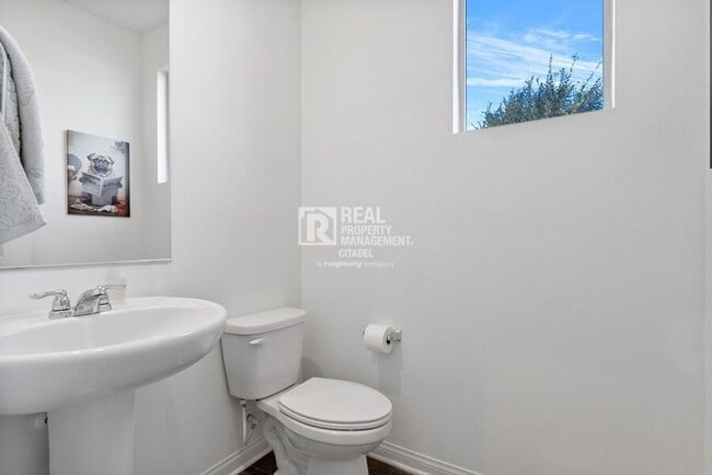 Building Photo - 3657 Bearberry Ave