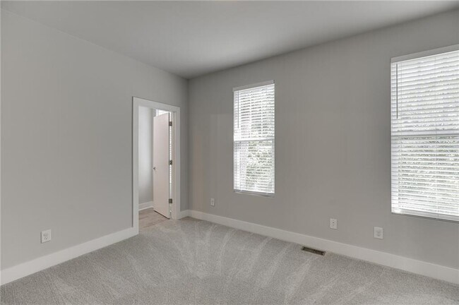 Building Photo - 721 Taylor Ct