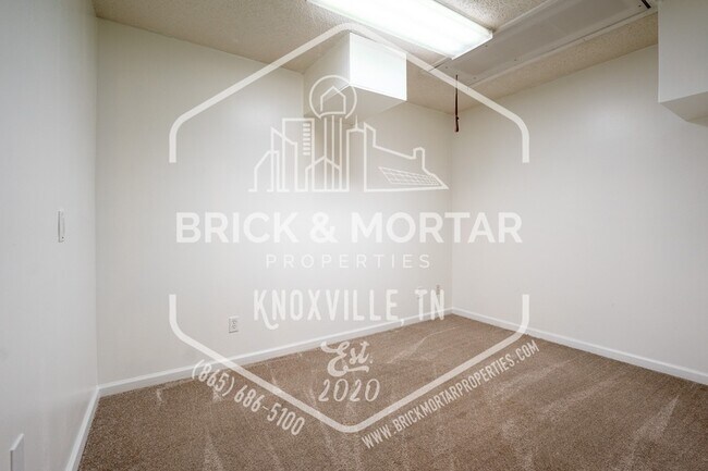 Building Photo - 7933 Dighton Way