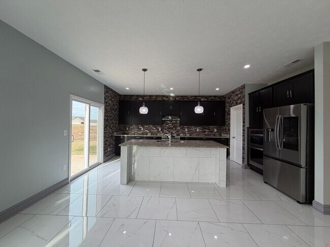 Building Photo - Newly Built 4-Bedroom Home for Rent in Old Heritage Neighborhood – Shelbyville, KY