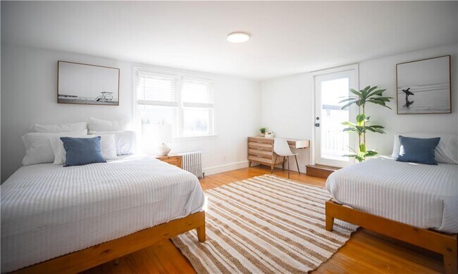 Building Photo - 19-21 Crest St