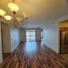 Building Photo - 16925 Stonewall Dr