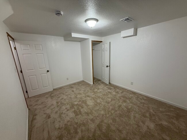 Building Photo - 2060 Yarrow St