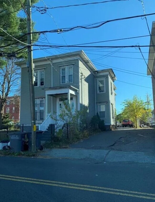 Building Photo - 15 Ward St