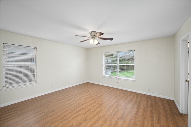 Building Photo - 3835 Tartan Ln