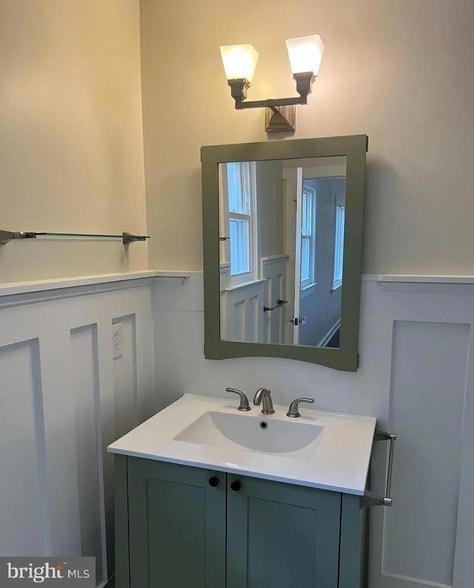 Building Photo - 10512 Norman Ave