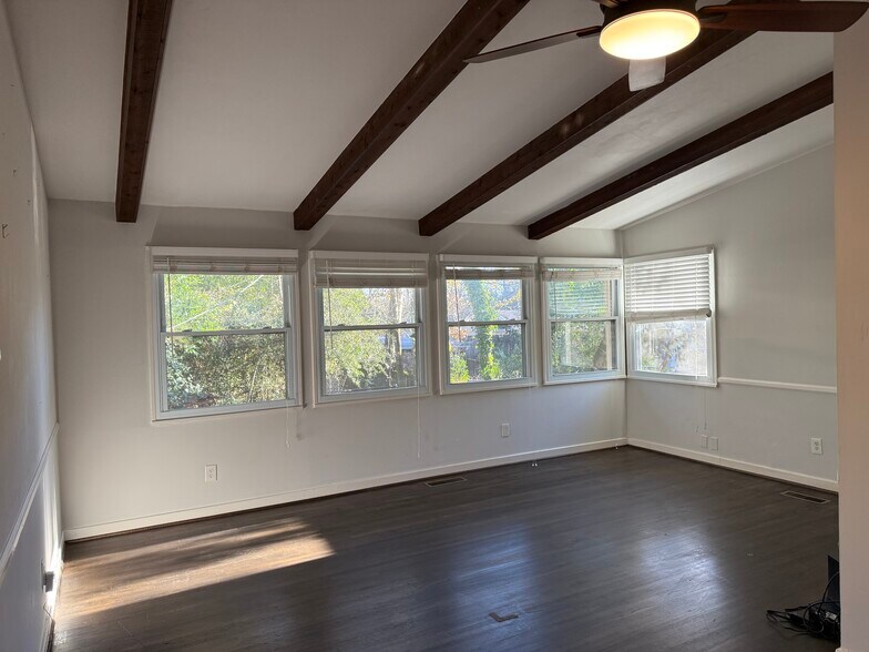 Building Photo - 1117 Montclair Rd