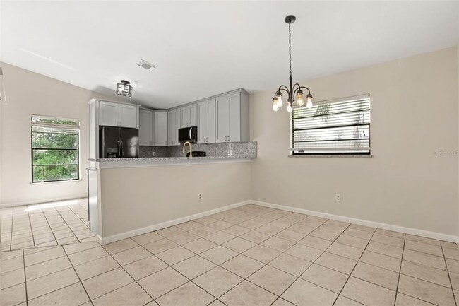 Building Photo - 3075 Woolridge Dr