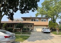 Building Photo - 2200 Oakton St