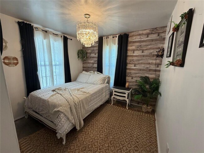 Building Photo - 2516 3rd Ave S