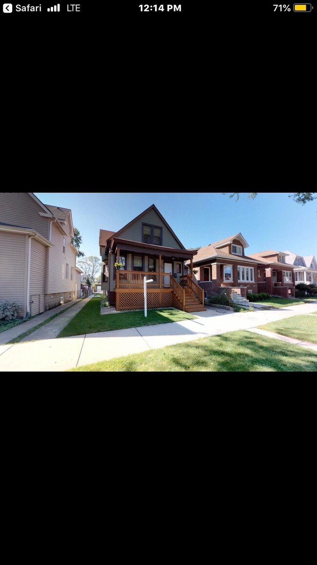 Building Photo - 5709 W Dakin St