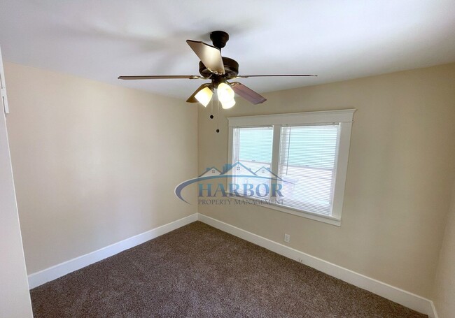 Building Photo - Beautiful 3-Bedroom Home with Spacious Liv...