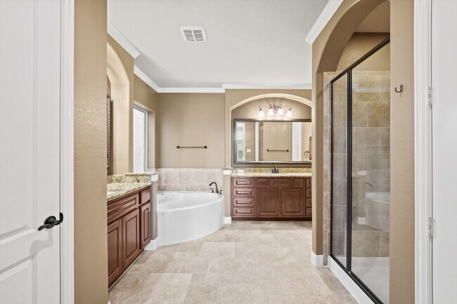 Building Photo - 28223 Red Shady Oaks Dr
